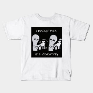 UFO Chronicles Podcast: Alien Vibrating Cat Kids T-Shirt